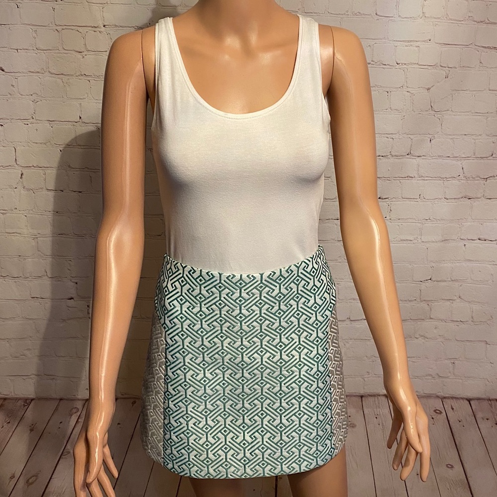 Top shop size 4 boho White seafoam green & gray patterned mini skirt